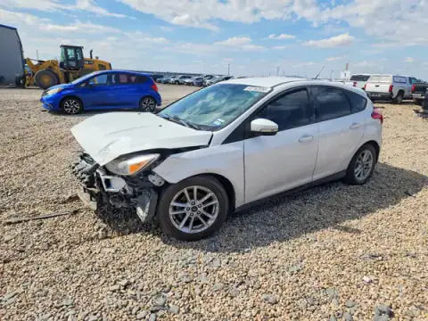 1FADP3K24HL223686 — 2017 Ford Focus, Parte delantera (Front End), fotos antes de reparar