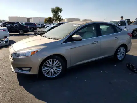 1FADP3J24HL279838 Ford Focus 2017 — Vandalism damage, before-repair photo
