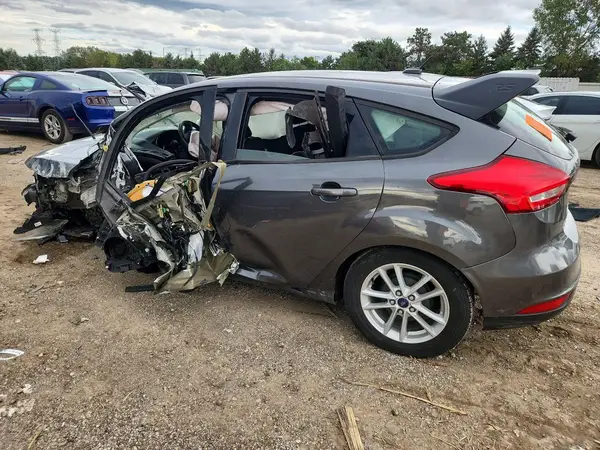 1FADP3K22HL302564 — 2017 Ford Focus, zdjęcie 2 z Copart, Bok