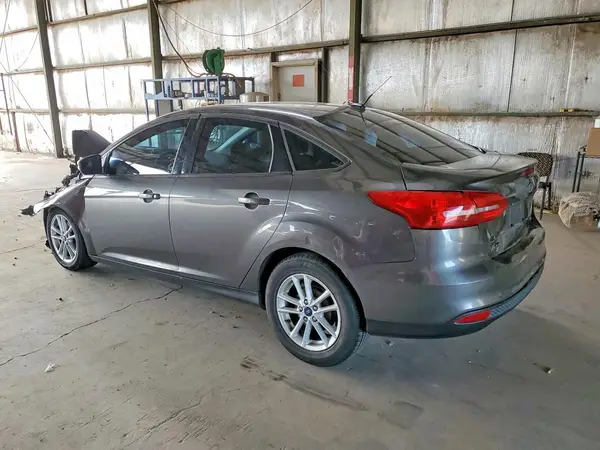 1FADP3F21HL303764 — 2017 Ford Focus, zdjęcie 2 z Copart, Przód