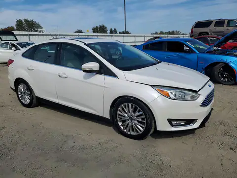 1FADP3J21HL288173 — 2017 Ford Focus, zdjęcie 4 z Copart 27.10.2026, Bok