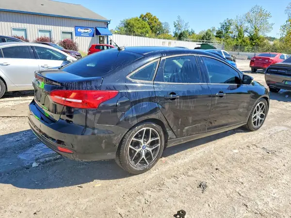 1FADP3H29HL302858 — 2017 Ford Focus, photo 3 from Copart, Side