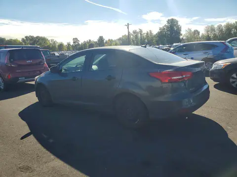 2017 Ford Focus VIN 1FADP3E26HL271329 фото 2