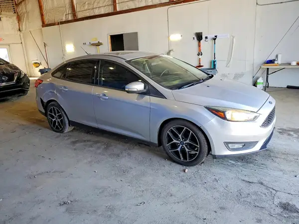 1FADP3H29HL204297 — 2017 Ford Focus, photo 4 from Copart 28.09.2026, Side