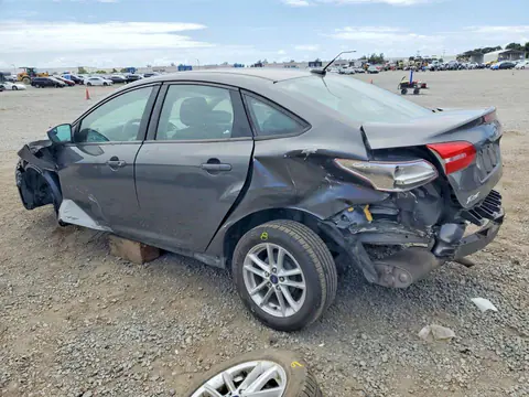 2018 Ford Focus VIN 1FADP3F29JL315117 фото 2