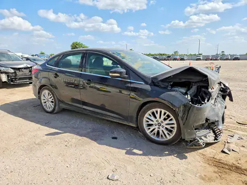 1FADP3J20JL271807 — 2018 Ford Focus, photo 4 from Copart 14.10.2026, Front end