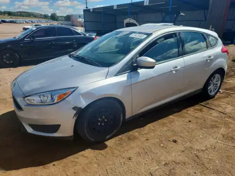1FADP3K28JL251254 — 2018 Ford Focus, Мелкие вмятины i царапины (Minor Dent/Scratches), zdjęć przed naprawą