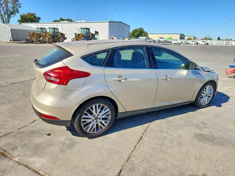 2018 Ford Focus VIN 1FADP3N28JL253338 фото 3