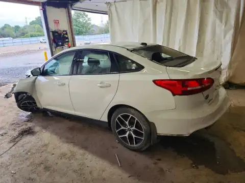 1FADP3H29JL221753 — 2018 Ford Focus, photo 2 from Copart, Front end