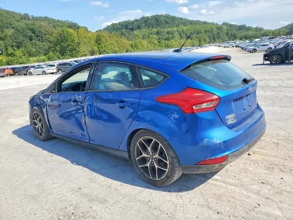 1FADP3M28JL310901 — 2018 Ford Focus, фото 2 с аукциона Copart 08.10.2026, Боковая часть