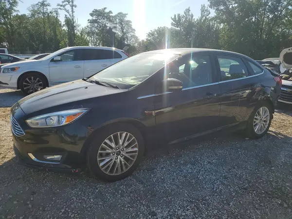 1FADP3J2XJL256831 — 2018 Ford Focus, Задняя часть (Rear End), фото до ремонта