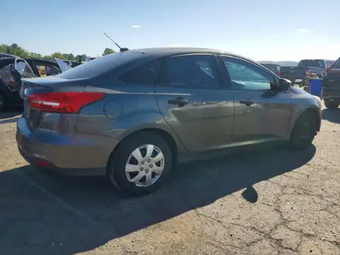 1FADP3E21JL293406 — 2018 Ford Focus, zdjęcie 3 z Copart, Przód