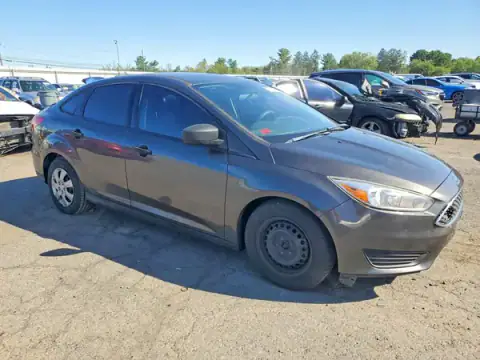 1FADP3E21JL293406 — 2018 Ford Focus, zdjęcie 4 z Copart, Przód