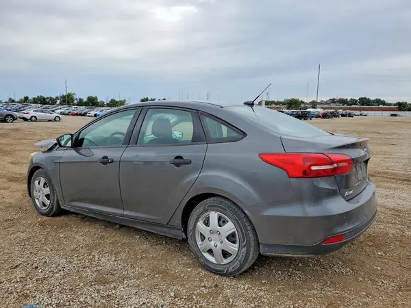 1FADP3E27JL230794 — 2018 Ford Focus, foto 2 de Copart, Parte delantera