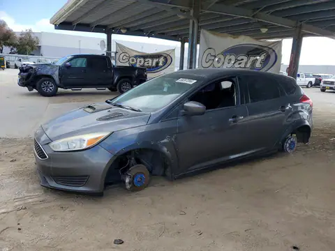 1FADP3K22JL236720 — 2018 Ford Focus, Разукомплектован (Stripped), фото до ремонта