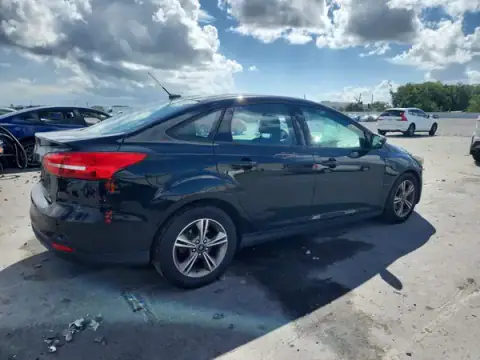 1FADP3FE1JL309919 — 2018 Ford Focus, фото 3 с аукциона Copart 19.10.2026, крыша