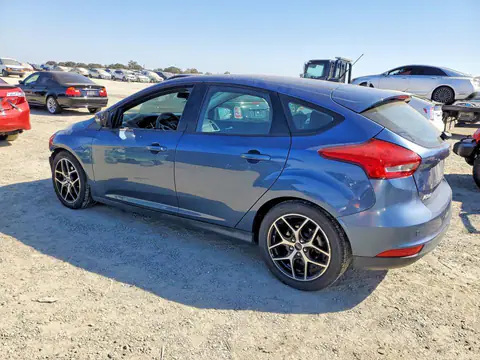 2018 Ford Focus VIN 1FADP3M2XJL278419 фото 2