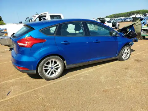1FADP3K28JL330648 — 2018 Ford Focus, foto 3 de Copart, Parte delantera