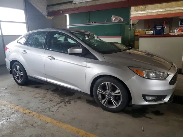 1FADP3FE9JL283778 — 2018 Ford Focus, photo 4 from Copart 12.10.2026, Roof