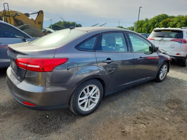 1FADP3F29JL290865 — 2018 Ford Focus, фото 3 с аукциона Copart 01.10.2026, Передняя часть