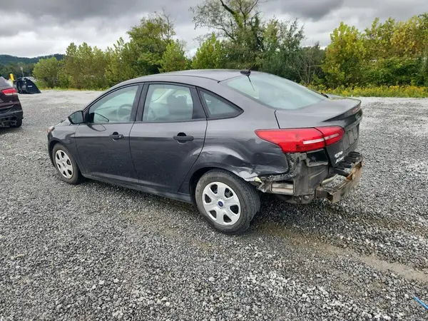 1FADP3E27JL275072 — 2018 Ford Focus, photo 2 from Copart, Rear end
