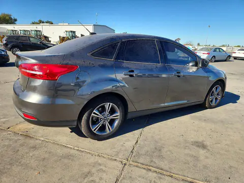 2018 Ford Focus VIN 1FADP3FE2JL288059 фото 3