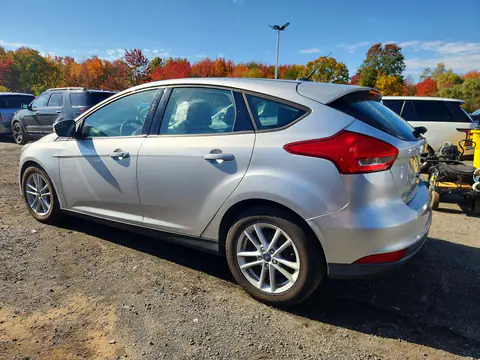 1FADP3K21JL233789 — 2018 Ford Focus, photo 2 from Copart 15.10.2026, Minor dents and scratches