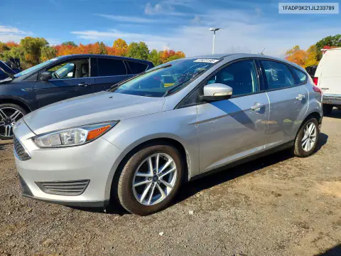 1FADP3K21JL233789 — 2018 Ford Focus, Pequeñas abolladuras y arañazos, fotos antes de reparar