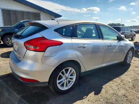 1FADP3K21JL233789 — 2018 Ford Focus, photo 3 from Copart 15.10.2026, Minor dents and scratches