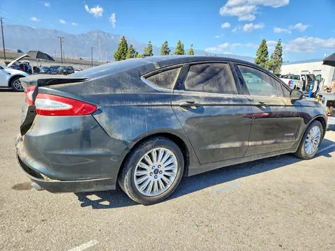 2015 Ford Fusion VIN 3FA6P0LU2FR306930 фото 3