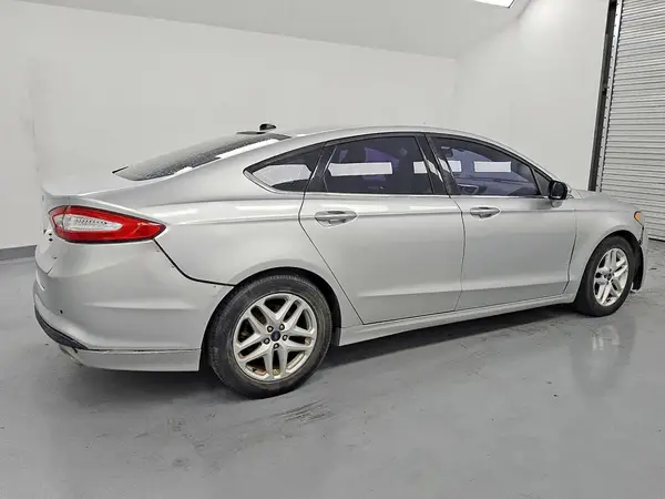 3FA6P0H76GR186330 — 2016 Ford Fusion, zdjęcie 3 z Copart, Uszkodzenia mechaniczne