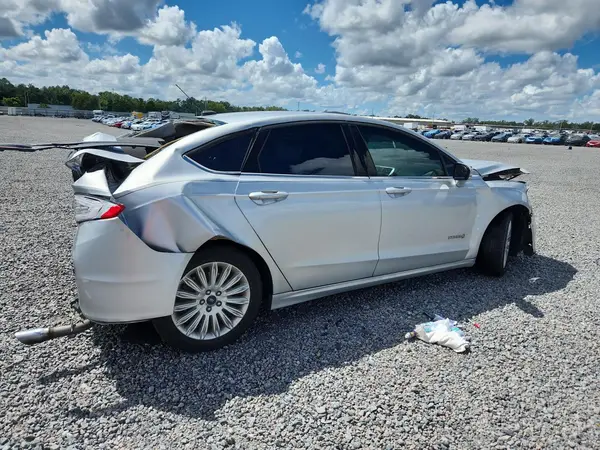 3FA6P0LU2GR311630 — 2016 Ford Fusion, zdjęcie 3 z Copart 30.09.2026, Tył