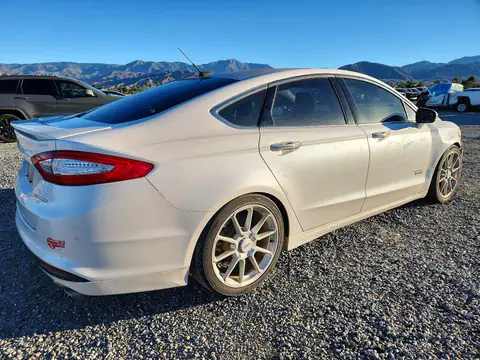 3FA6P0SU2GR193614 — 2016 Ford Fusion, photo 3 from Copart 21.10.2026, Front end