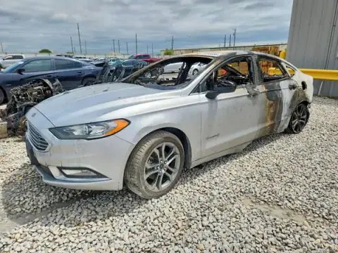 3FA6P0LU1HR181745 — 2017 Ford Fusion, Pożar (Burn), zdjęć przed naprawą