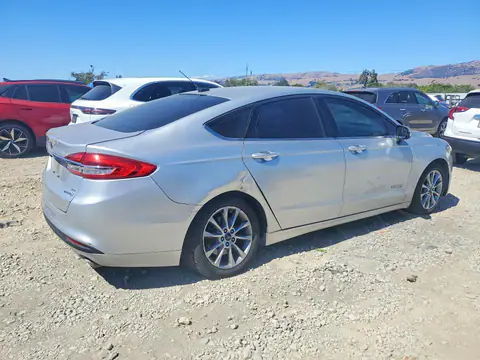 3FA6P0LU3HR231173 — 2017 Ford Fusion, photo 3 from Copart 29.09.2026, Rear end