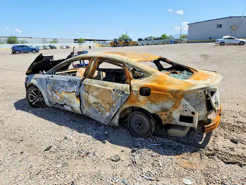 3FA6P0HD0HR180174 — 2017 Ford Fusion, photo 2 from Copart 23.10.2026, Fire