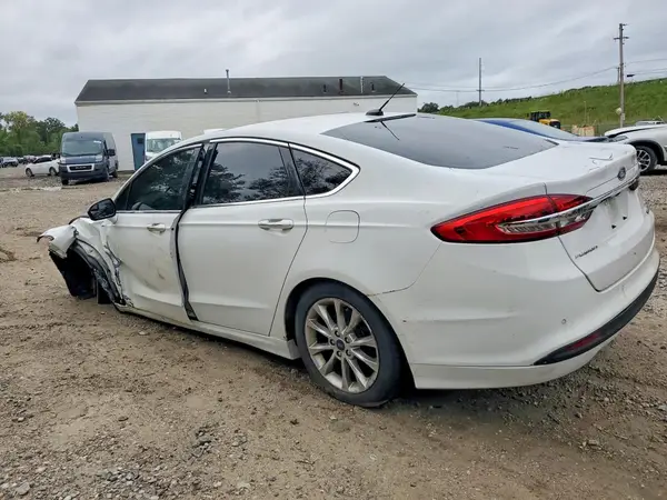 3FA6P0LU7HR303542 — 2017 Ford Fusion, zdjęcie 2 z Copart 07.10.2026, Przód