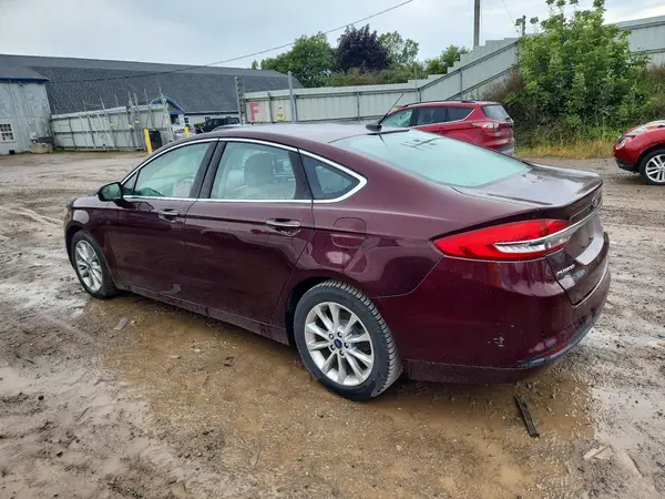 3FA6P0HD4HR372875 — 2017 Ford Fusion, photo 2 from Copart, Mechanical damage