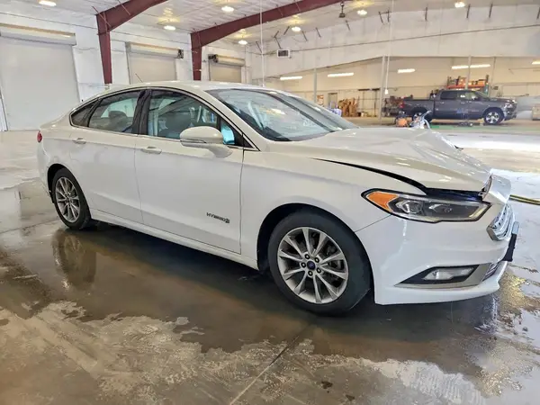 3FA6P0LU9HR287263 — 2017 Ford Fusion, zdjęcie 4 z Copart, Przód