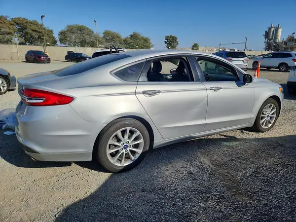 3FA6P0HDXHR356177 — 2017 Ford Fusion, photo 3 from Copart, Front end