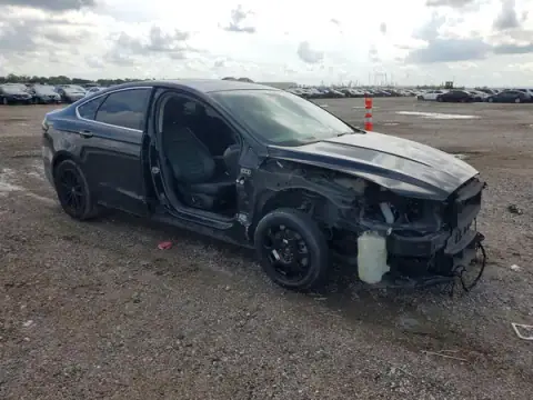 3FA6P0HD3HR405283 — 2017 Ford Fusion, photo 4 from Copart 24.09.2026, Front end