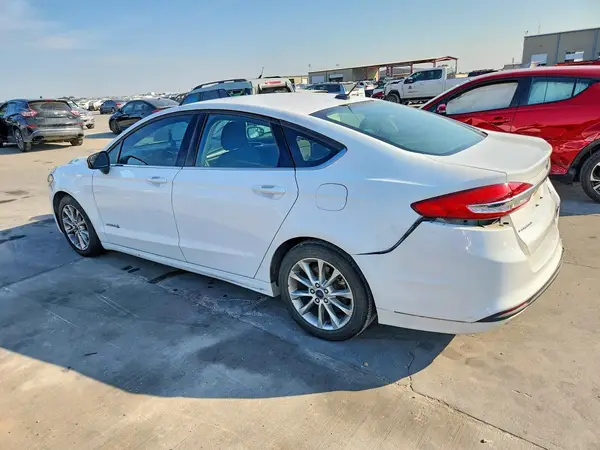 3FA6P0LU3HR287856 — 2017 Ford Fusion, photo 2 from Copart 05.10.2026, Rear end