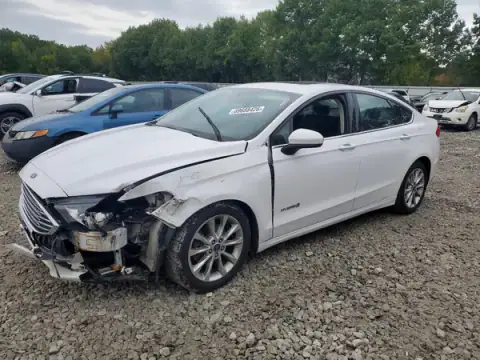 3FA6P0LU5HR286272 — 2017 Ford Fusion, Parte delantera (Front End), fotos antes de reparar