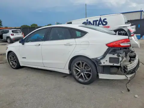 3FA6P0LU1HR137888 — 2017 Ford Fusion, foto 2 de Copart, Parte trasera