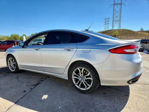 3FA6P0T97HR322183 — 2017 Ford Fusion, foto 2 de Copart 28.10.2026, Vuelco