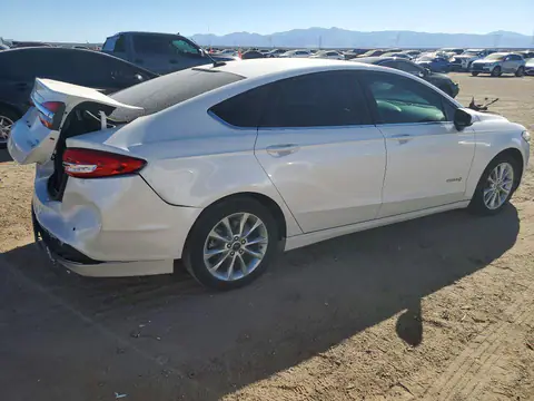 3FA6P0LU2HR117388 — 2017 Ford Fusion, zdjęcie 3 z Copart 26.10.2026, Tył