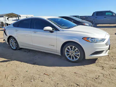 3FA6P0LU2HR117388 — 2017 Ford Fusion, zdjęcie 4 z Copart 26.10.2026, Tył