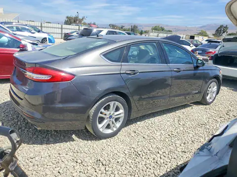 2018 Ford Fusion VIN 3FA6P0LU9JR146439 фото 3