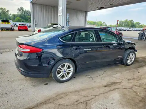 3FA6P0LUXJR247893 — 2018 Ford Fusion, photo 3 from Copart 19.10.2026, Front end