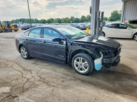 3FA6P0LUXJR247893 — 2018 Ford Fusion, photo 4 from Copart 19.10.2026, Front end